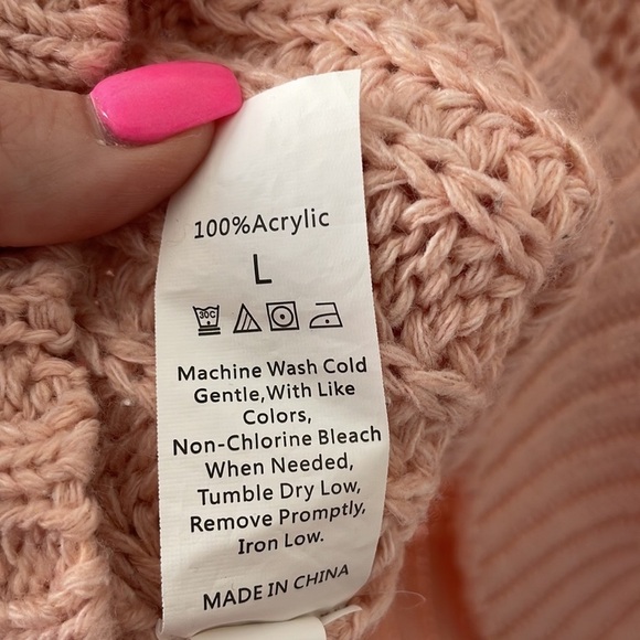 Oversized Pink Sweater - Picture 3 of 3